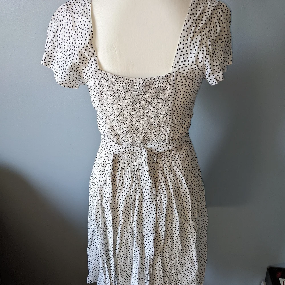 Abercrombie & Fitch White Mini Dress with Black Polka Dots - Picture 3 of 7